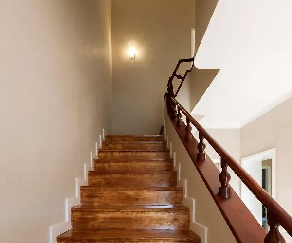 بيت ضيافة Ateneu